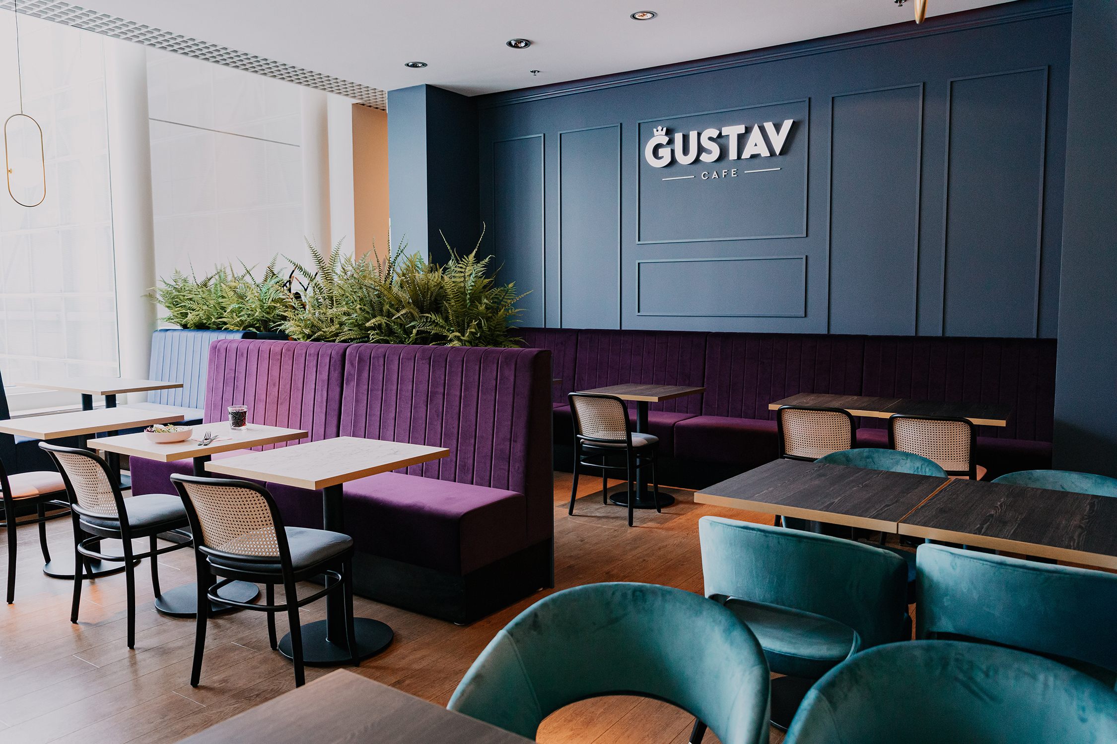 Tallinna Kaubamaja Gustav Cafe